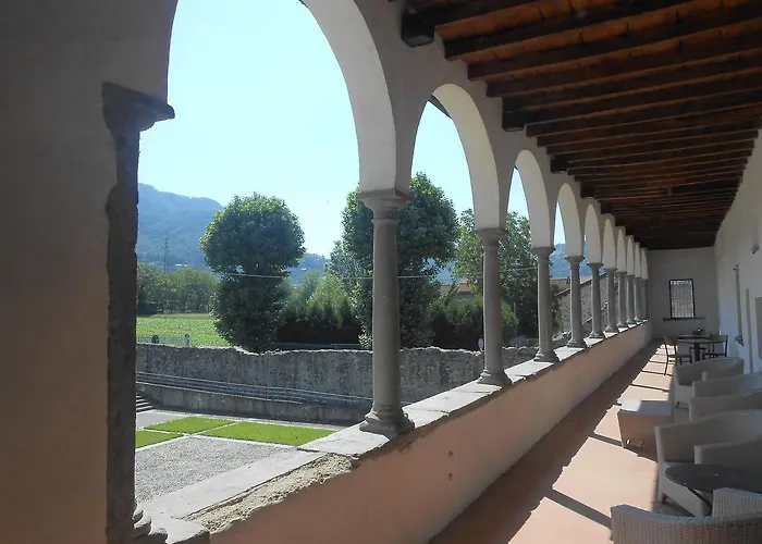Monastero Del Lavello 卡洛泽科泰